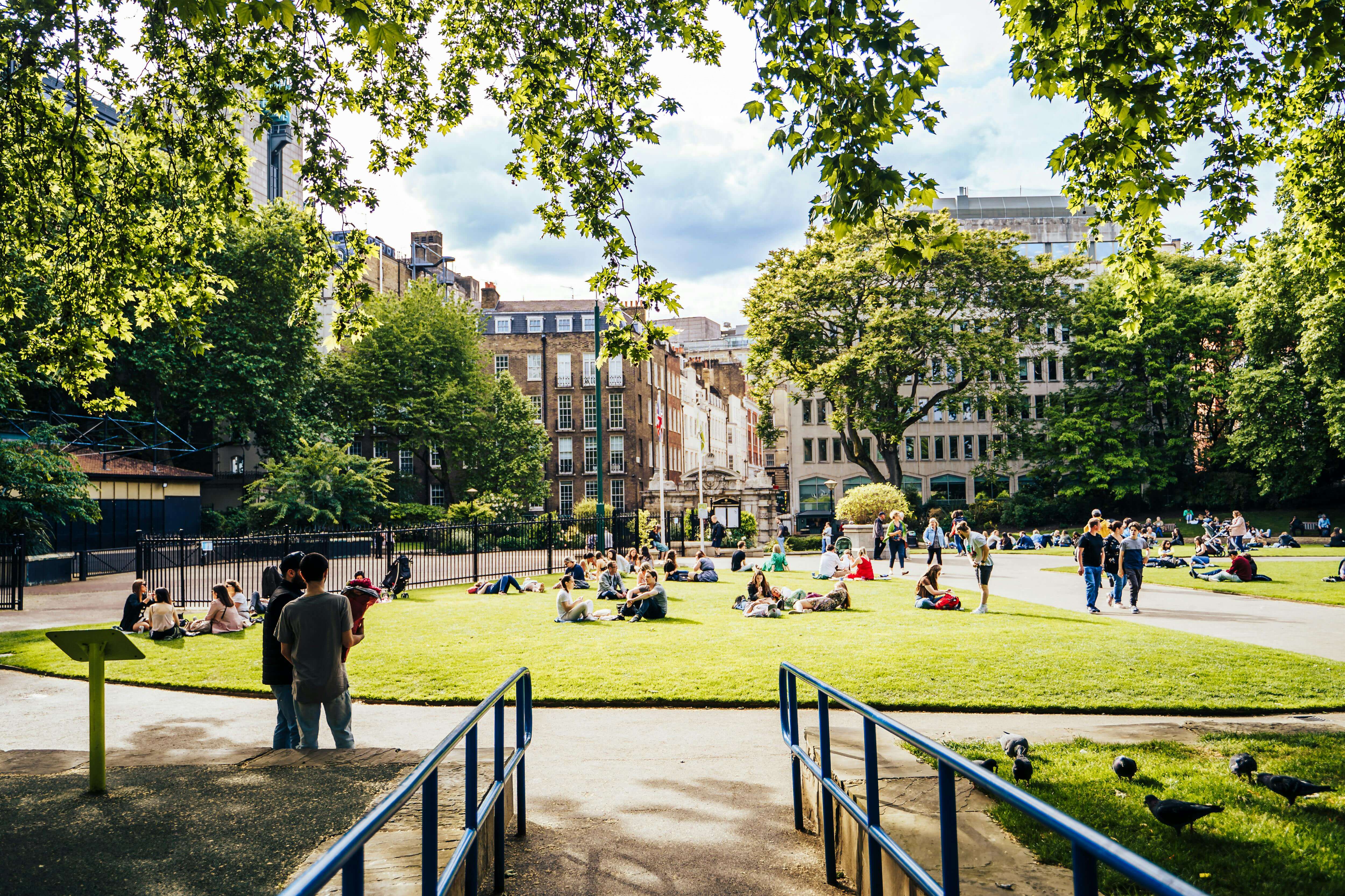 How many bank holidays do employees living in England and Wales get?